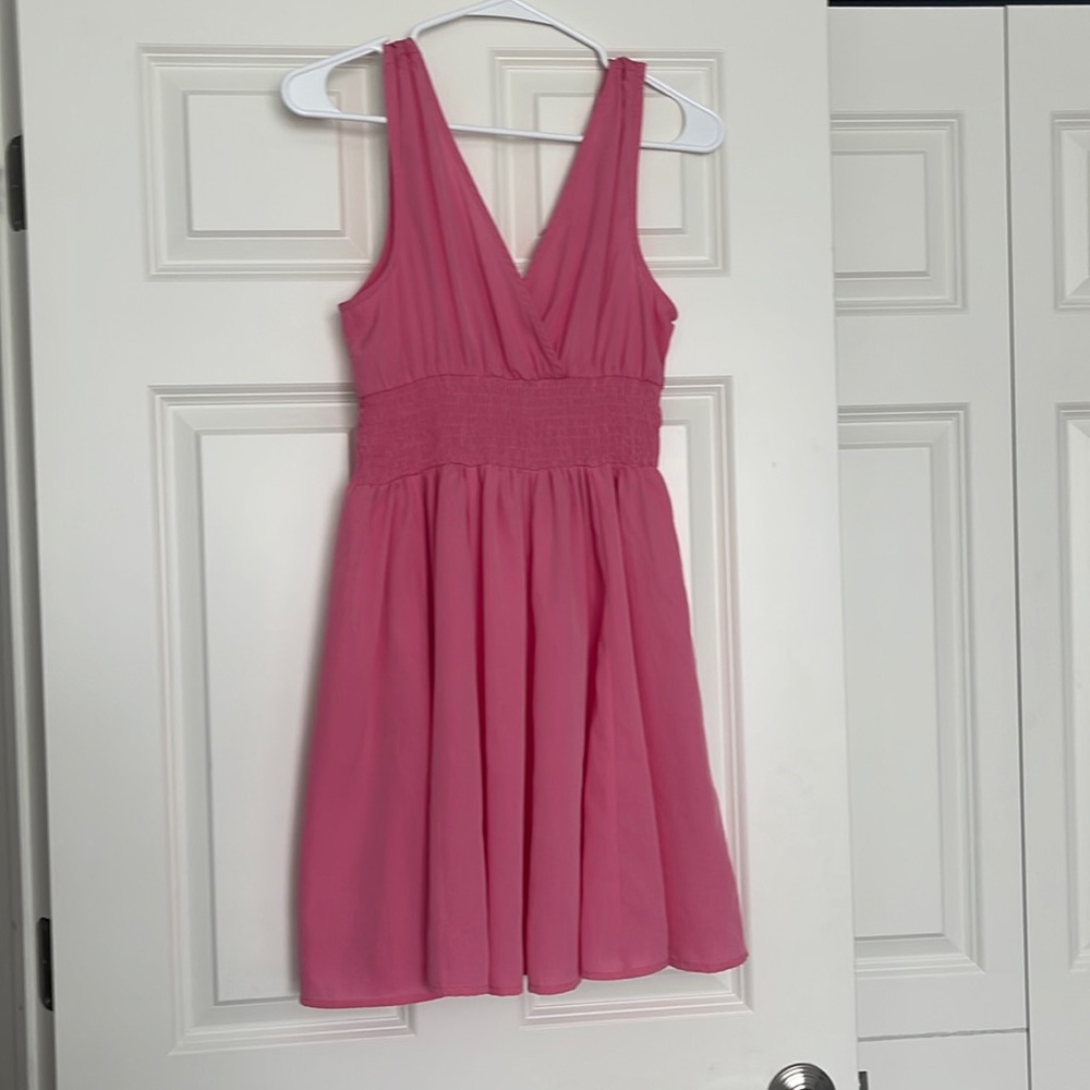 Dress v neck. 100% polyester